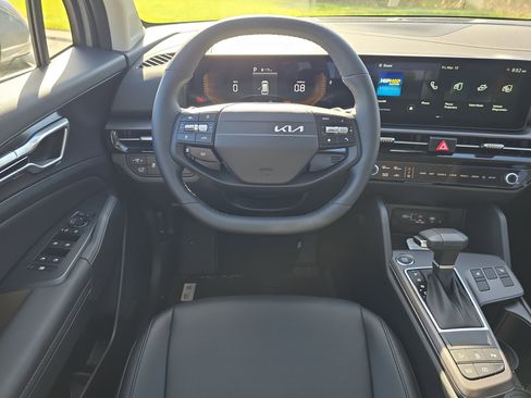 New 2026 Kia Sportage EX w/ EX Panorama Roof Package FWD image 14