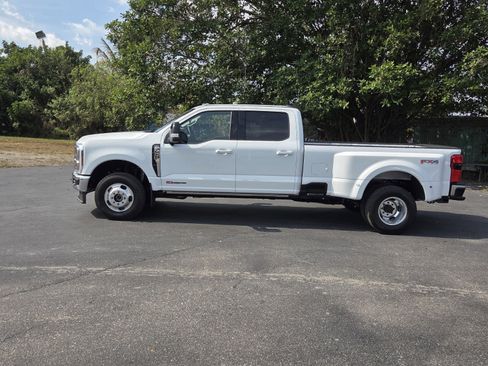 New 2026 Ford F350 Lariat w/ Lariat Ultimate Package image 2
