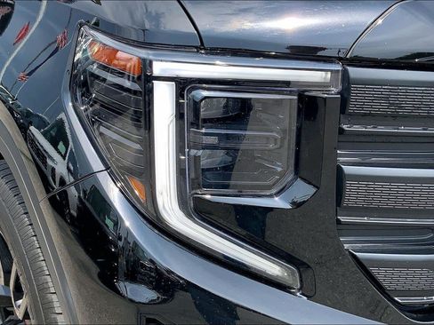 Used 2024 GMC Sierra 1500 Pro w/ Graphite Edition AWD/4WD image 25