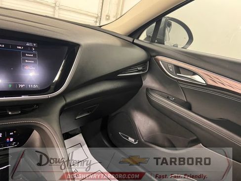 Used 2021 Buick Envision Avenir w/ Technology Package II FWD image 44