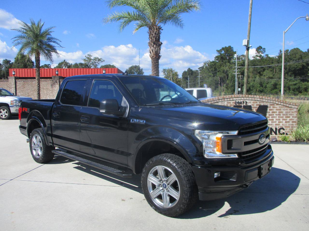Used 2018 Ford F150 XLT w/ Equipment Group 302A Luxury AWD/4WD image 19