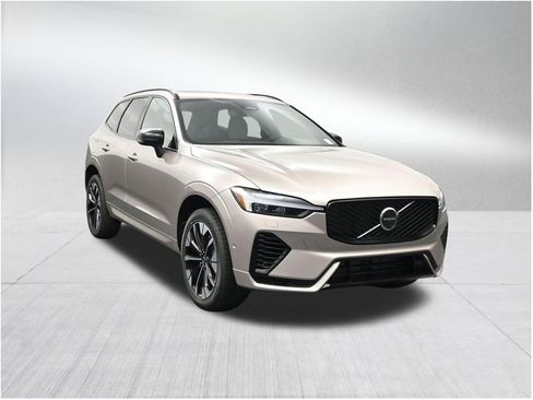 New 2026 Volvo XC60 T8 Plus w/ Protection Package Premier AWD/4WD image 7