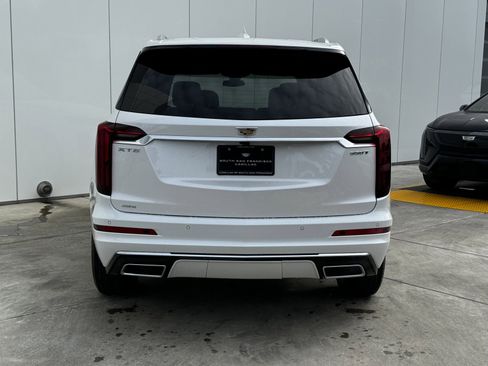 New 2025 Cadillac XT6 Luxury image 8