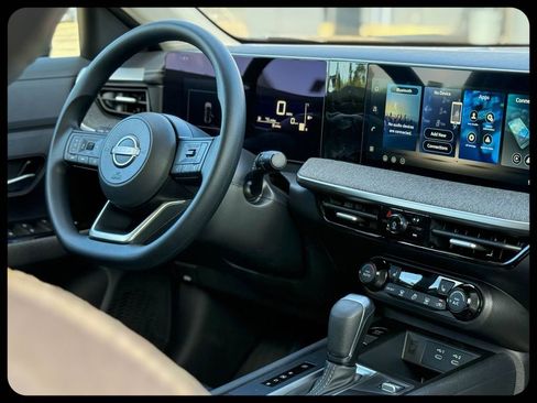 New 2026 Nissan Kicks SV image 17