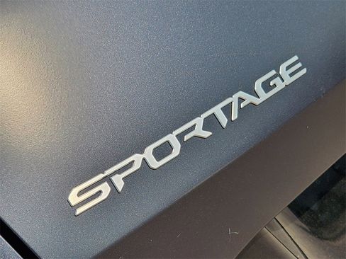New 2026 Kia Sportage SX image 8