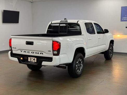 Used 2021 Toyota Tacoma SR AWD/4WD image 7