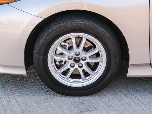 Certified 2022 Toyota Prius Prime LE FWD image 10