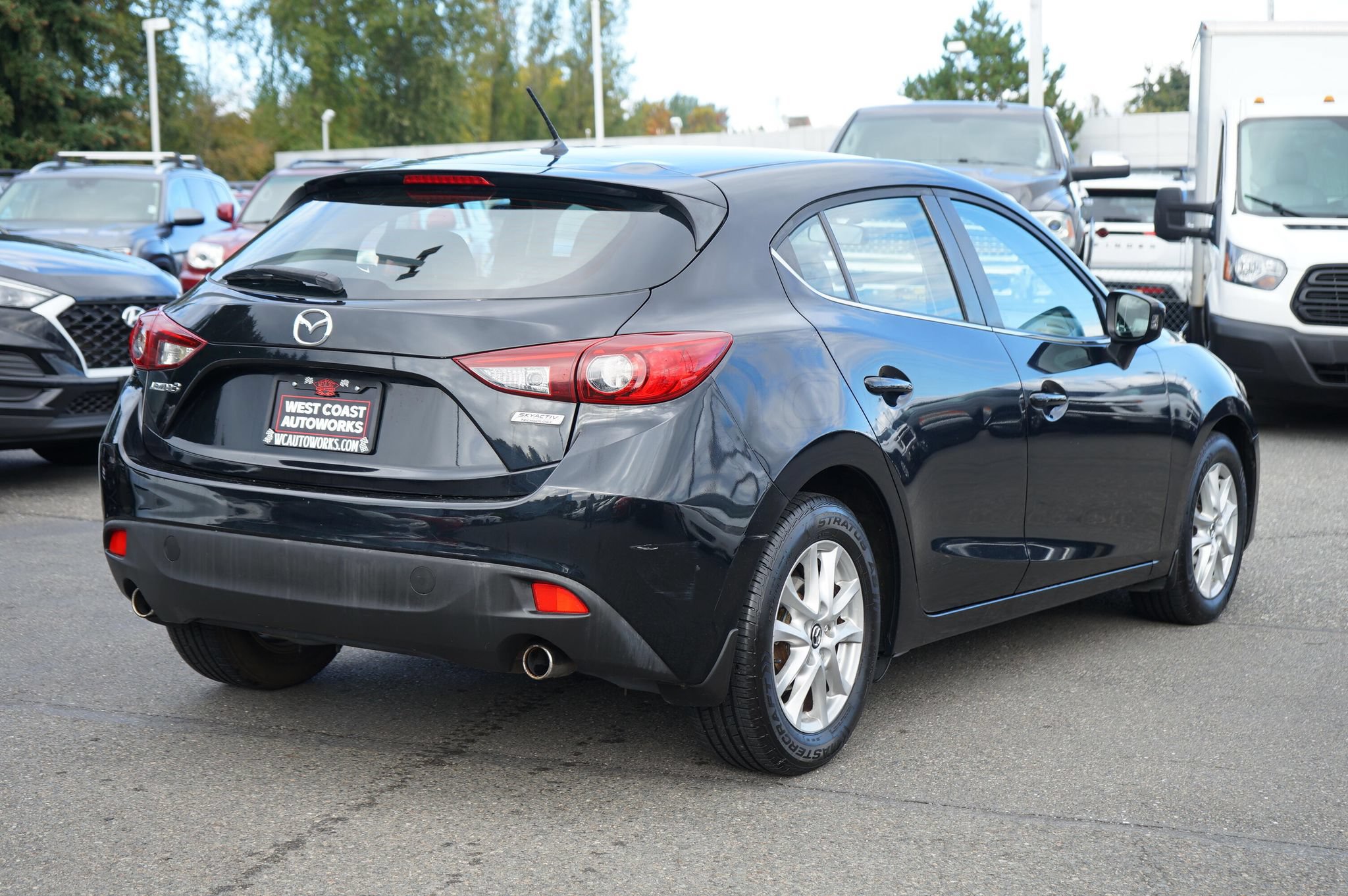 Used 2014 MAZDA MAZDA3 i Touring w/ Moonroof Package 1 FWD image 5