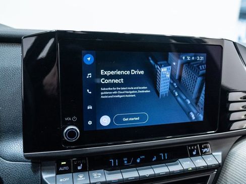 Certified 2025 Toyota Camry SE w/ Convenience Package image 22