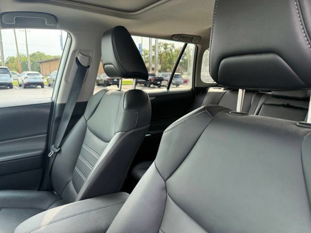 Used 2022 Toyota RAV4 XLE Premium AWD/4WD image 8