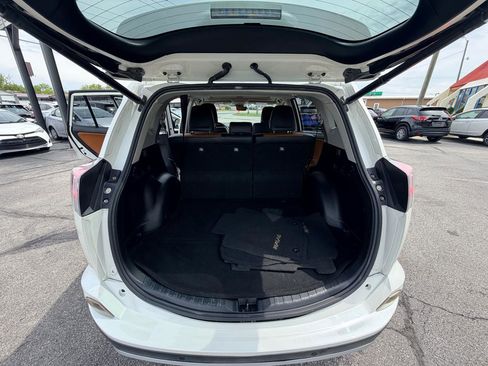 Used 2016 Toyota RAV4 Limited FWD image 17