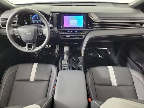 Used 2025 Toyota Camry SE FWD image 16