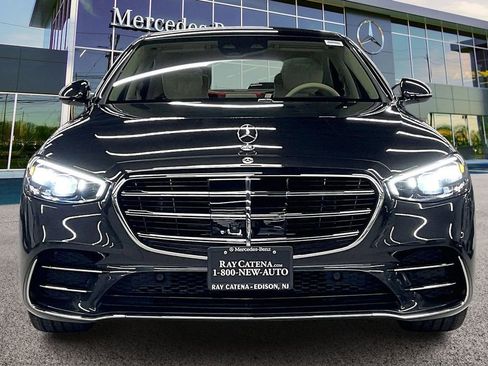 Certified 2025 Mercedes-Benz S 580e 4MATIC Sedan image 3