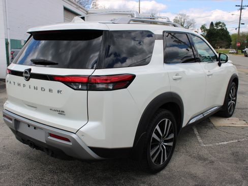 Certified 2023 Nissan Pathfinder Platinum AWD/4WD image 10