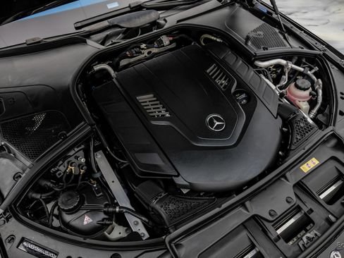 Used 2024 Mercedes-Benz S 580 4MATIC Sedan w/ AMG Line image 96