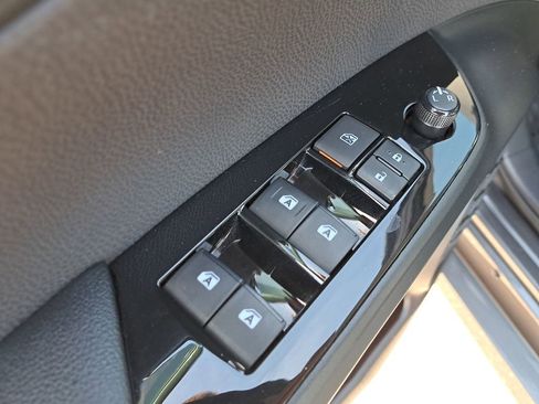 Certified 2018 Toyota Prius Prime Advanced image 14