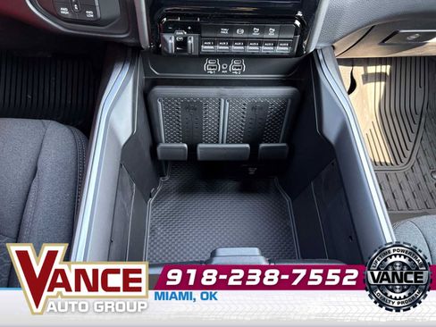 New 2025 RAM 2500 Big Horn AWD/4WD image 16