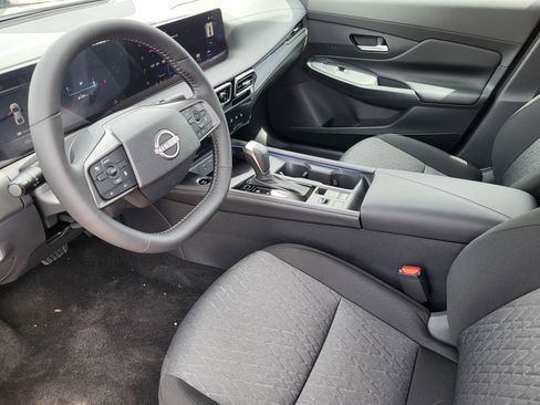 New 2026 Nissan Sentra SV w/ SV Convenience Package FWD image 9