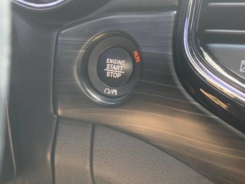 Used 2020 Jeep Grand Cherokee Altitude AWD/4WD image 27
