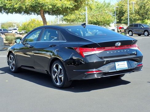 Used 2023 Hyundai Elantra Limited image 5