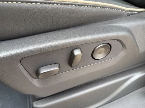 New 2026 GMC Yukon XL Elevation AWD/4WD image 14