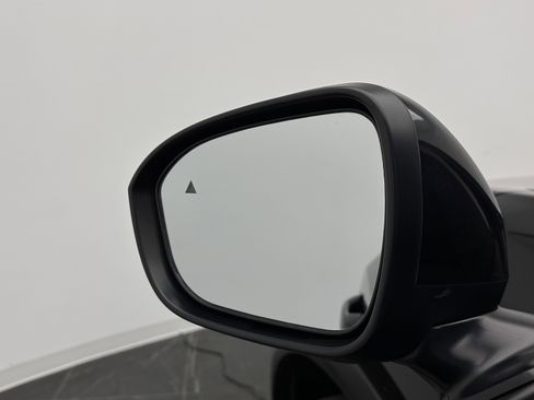 Used 2025 Nissan Kicks SV w/ Charging Package FWD image 12