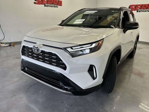 Used 2025 Toyota RAV4 XSE AWD/4WD image 7