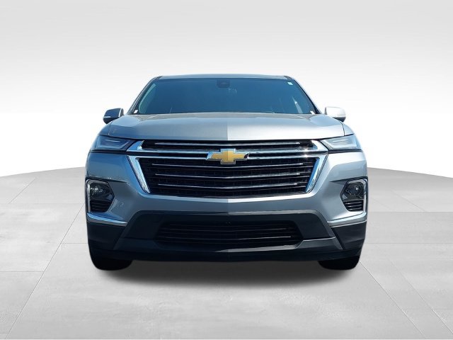 Used 2023 Chevrolet Traverse LT FWD image 3