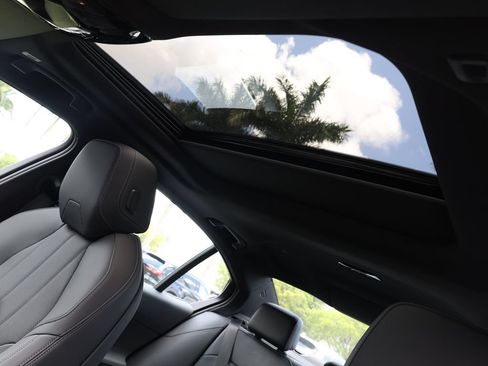 Used 2026 BMW 530i RWD image 19