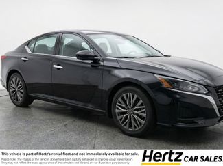 Used 2025 Nissan Altima 2.5 SV video 1