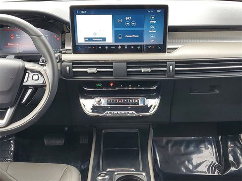 Used 2023 Lincoln Corsair FWD w/ Equipment Group 101A image 16