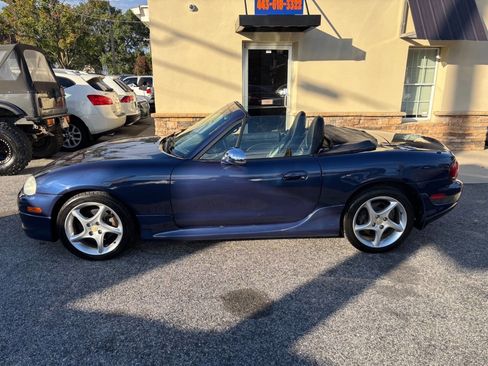 Used 2003 MAZDA MX-5 Miata LS image 9