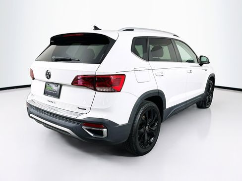 Used 2022 Volkswagen Taos SE AWD/4WD image 9
