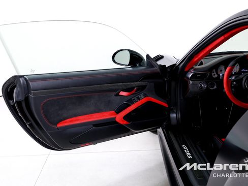 Used 2018 Porsche 911 GT2 RS RWD image 10