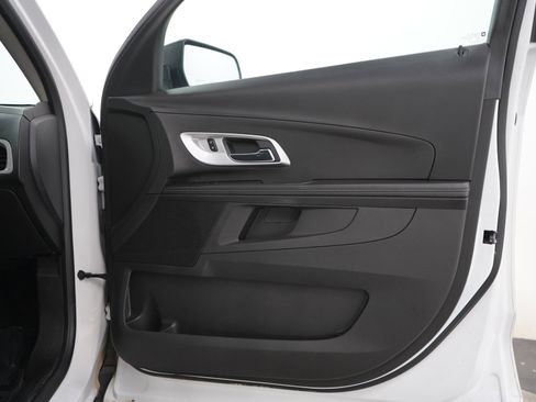 Used 2015 Chevrolet Equinox LS FWD image 9