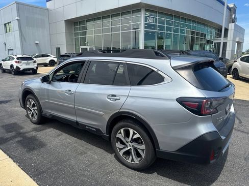 Used 2022 Subaru Outback Limited AWD/4WD image 4