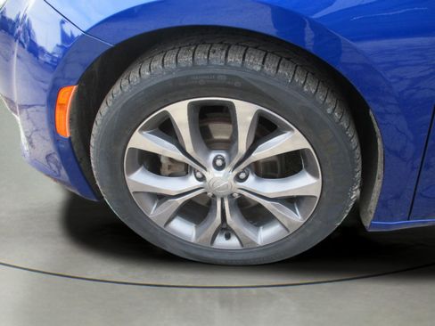 Used 2020 Chrysler Pacifica Limited image 10