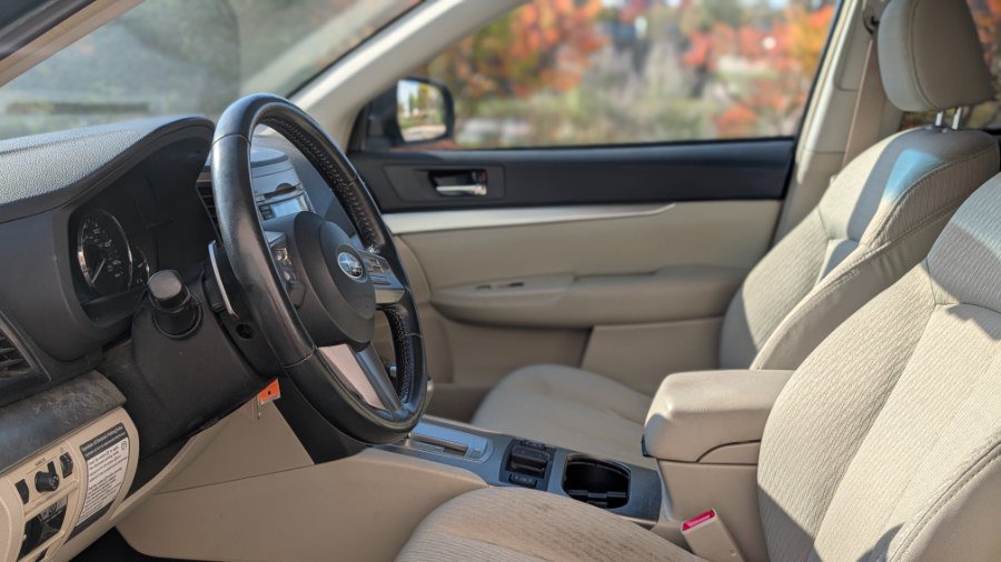 Used 2011 Subaru Outback 2.5i Premium w/ All-Weather Pkg AWD/4WD image 15
