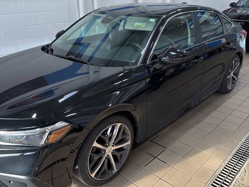 Used 2024 Honda Civic Touring image 10