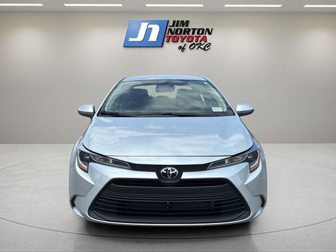 New 2026 Toyota Corolla LE FWD image 2