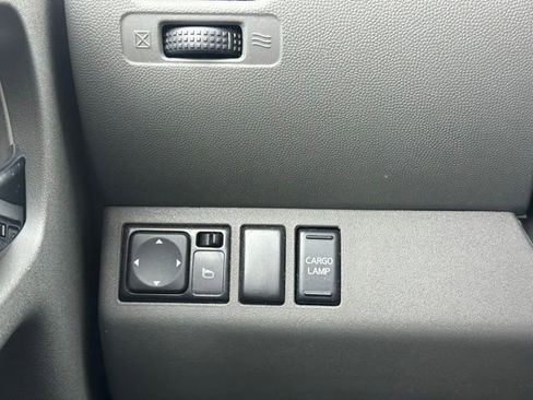 Used 2021 Nissan Frontier SV RWD image 16