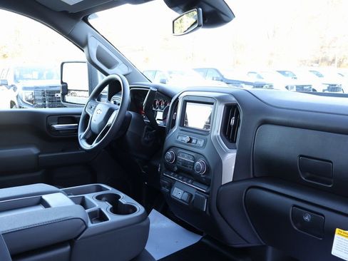 New 2026 Chevrolet Silverado 3500 W/T image 34