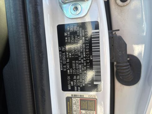Used 2024 Kia Sorento S FWD image 30