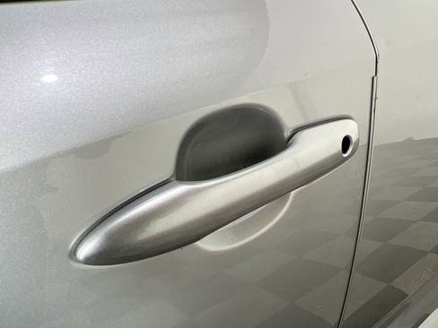 Used 2022 Toyota Corolla LE image 13