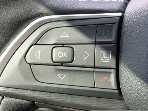 New 2025 Jeep Grand Cherokee Altitude image 22