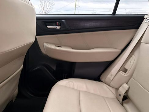 Used 2019 Subaru Outback 2.5i Limited image 17
