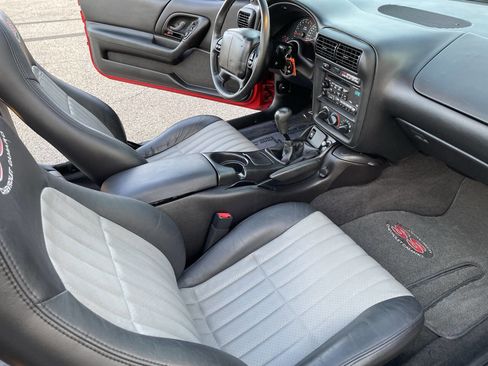 Used 2002 Chevrolet Camaro Z28 image 8