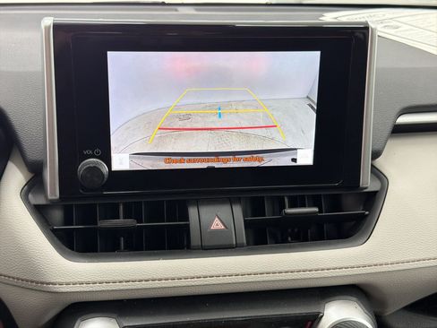Used 2023 Toyota RAV4 XLE FWD image 25