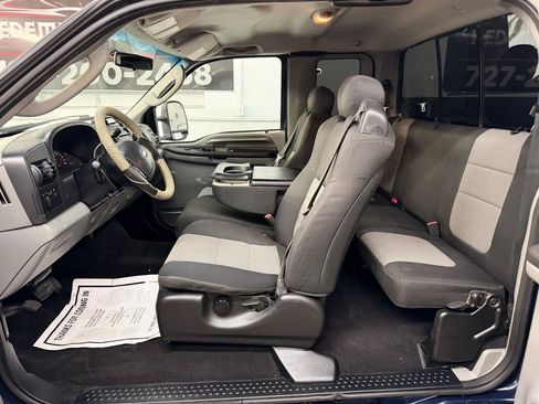 Used 2005 Ford F250 Lariat RWD image 19