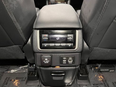 Used 2025 Subaru Ascent Touring w/ Popular Package #2 AWD/4WD image 23